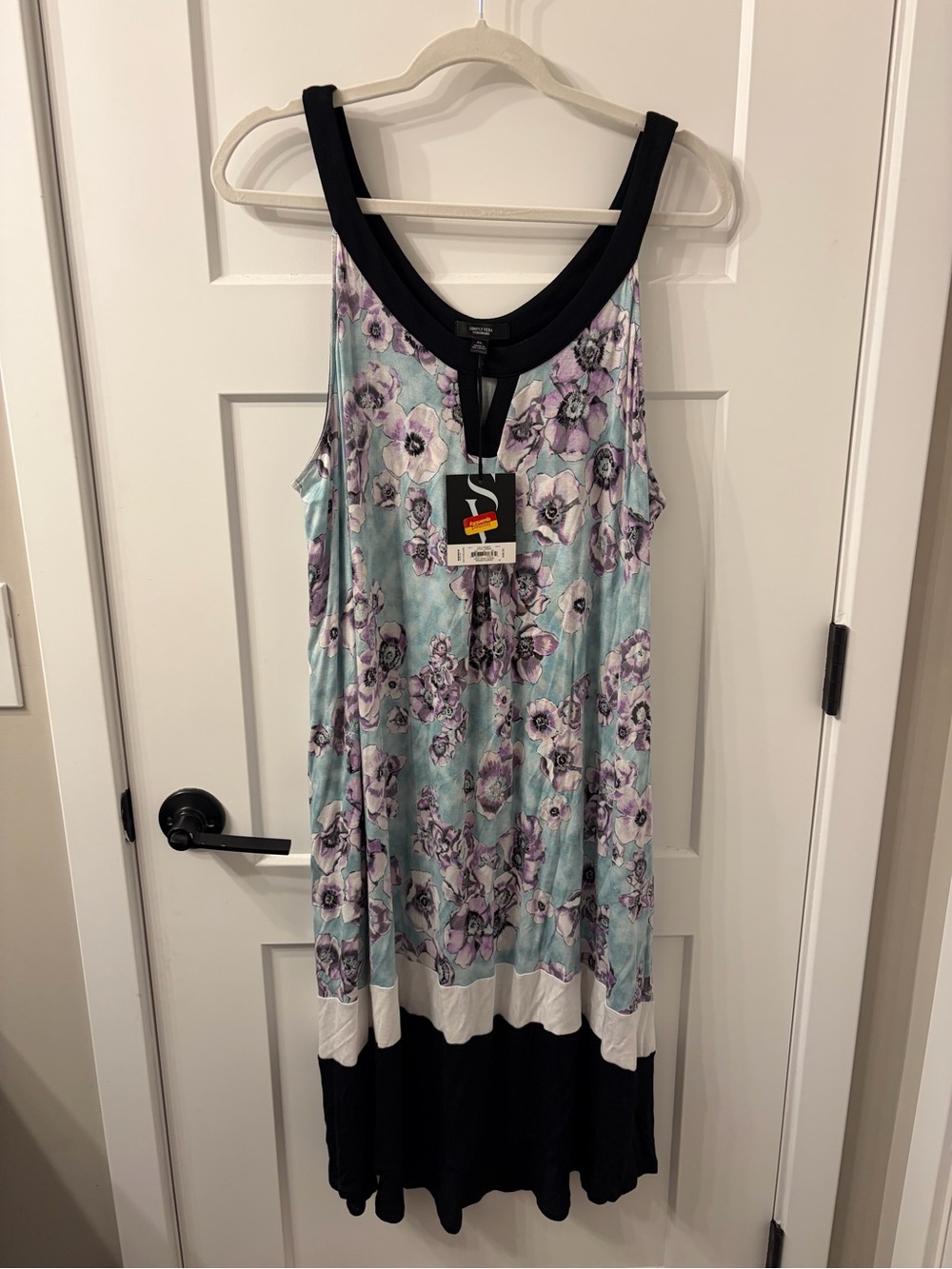 NWT Limited Quantity Simply Vera Vera Wang Aqua Floral Dress with Black Trim - Picture 2 of 7